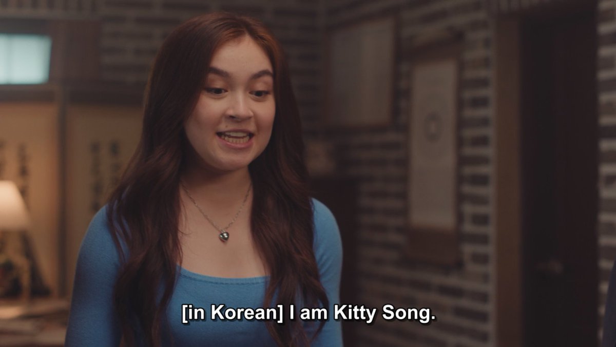 Random TV Screenshots tweet media