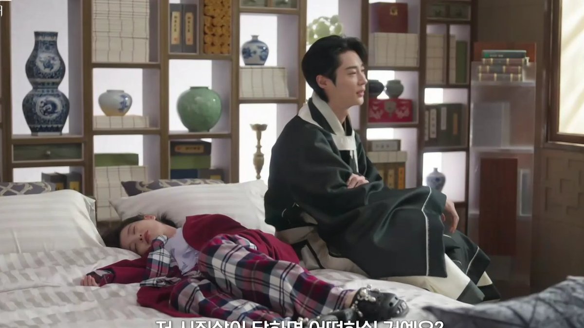 mel 🍂 tweet media