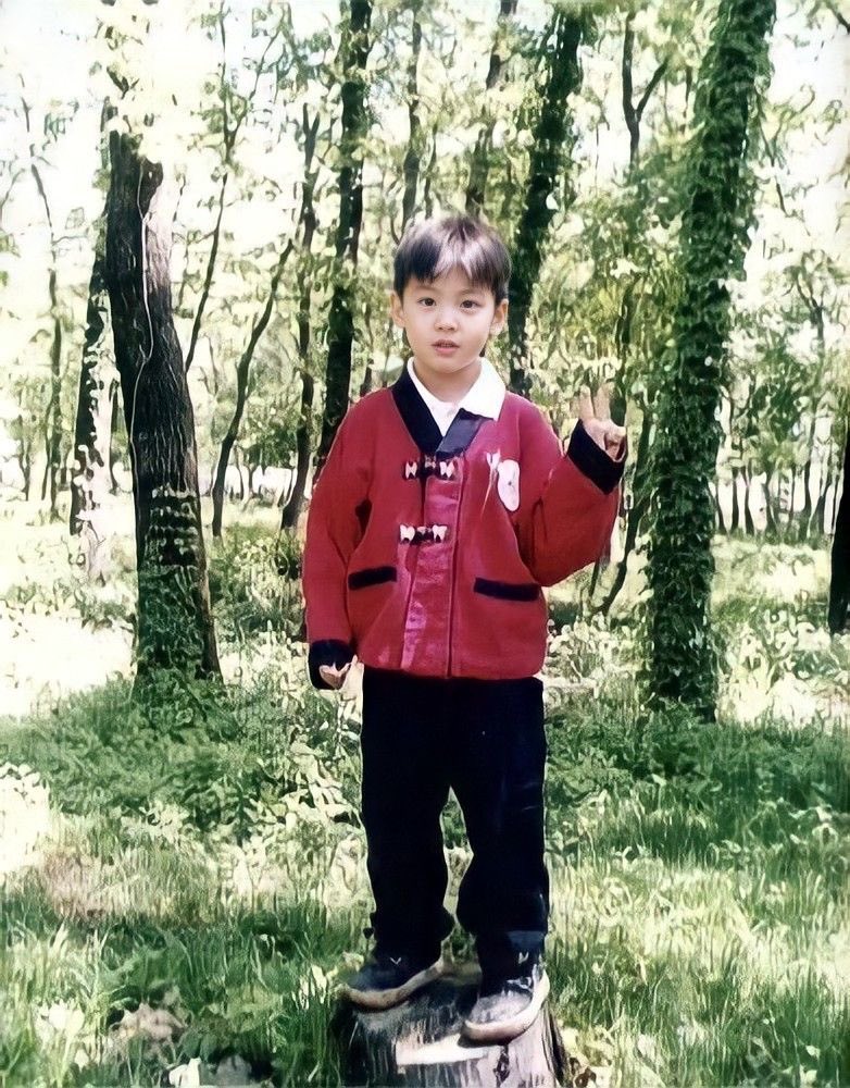 bungbungjwr___'s tweet photo. ขอบคุณที่เติบโตมาอย่างดีเลยนะ อีดงมิน

ขอบคุณแกที่เป็นคนที่ช่วยดึงเราในวันที่เราแย่ที่สุด โลกของเราตั้งแต่ได้มารู้จักแกทำให้เรามีความสุขมากๆเลยนะ แกทำให้เรามีไฟ มีแพชชั่นในการทำอะไรมากๆเลยรู้มั้ย รวมถึงเว็บที่ทำให้แกด้วย ถ้าไม่ใช่แ���เราก็คงไม่มีไฟได้��ำอะไรแบบนี้ ดีใจที่ได้มารักมากๆเลยนะ ขอให้ดงมินมีความสุขทุกๆวัน กินอิ่มนอนหลับ ผ่านเรื่องร้ายๆไปได้ เหมือนที่แกทำให้เราผ่านไปได้นะ จะรอแกและซัพพอร์ตเสมอ ดีใจที่ได้เจอนะ :-)