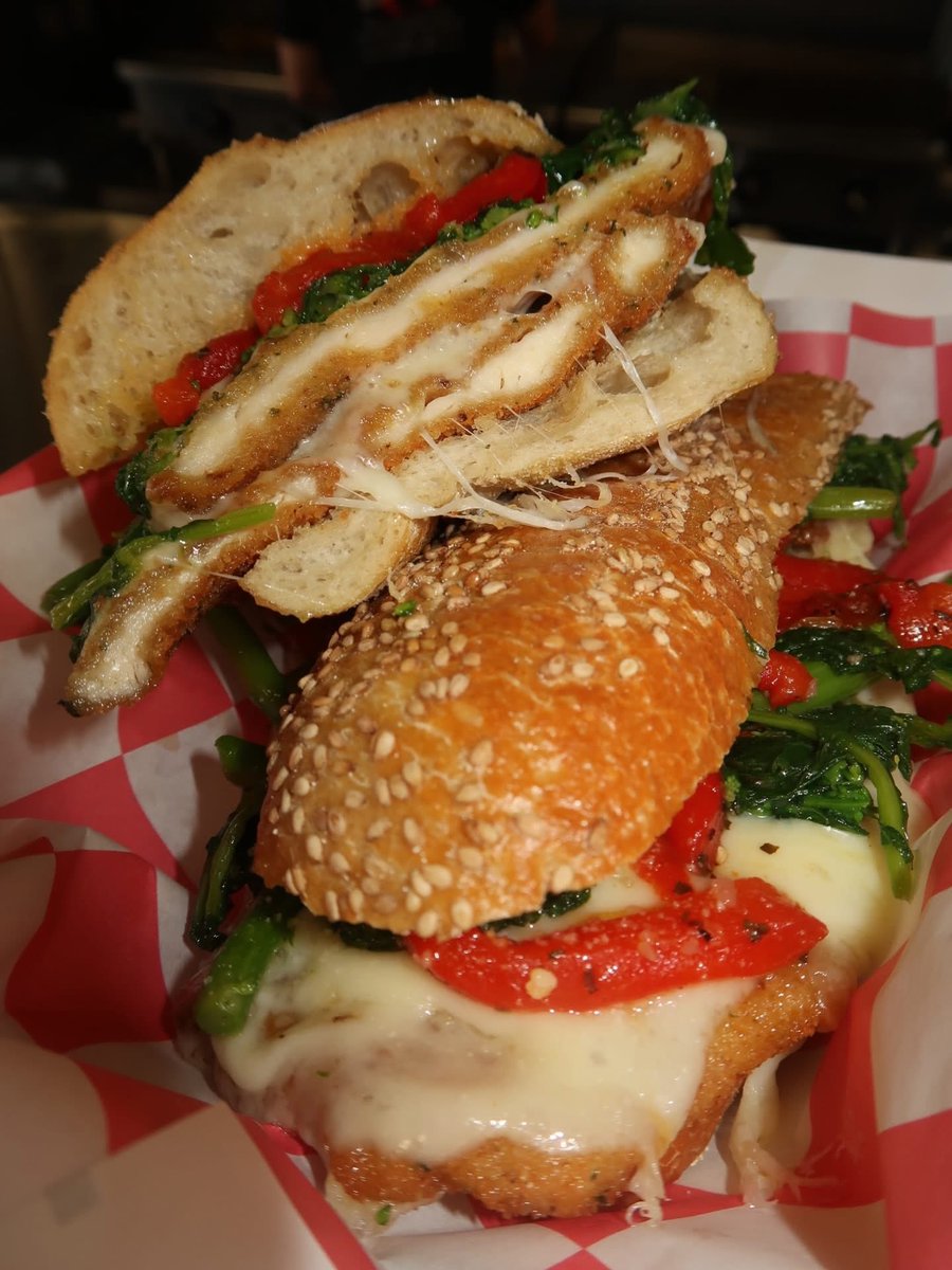 LunchinnG™️ tweet media