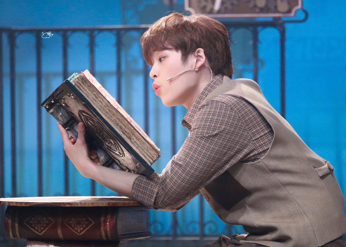 훈카이브☁️ tweet media