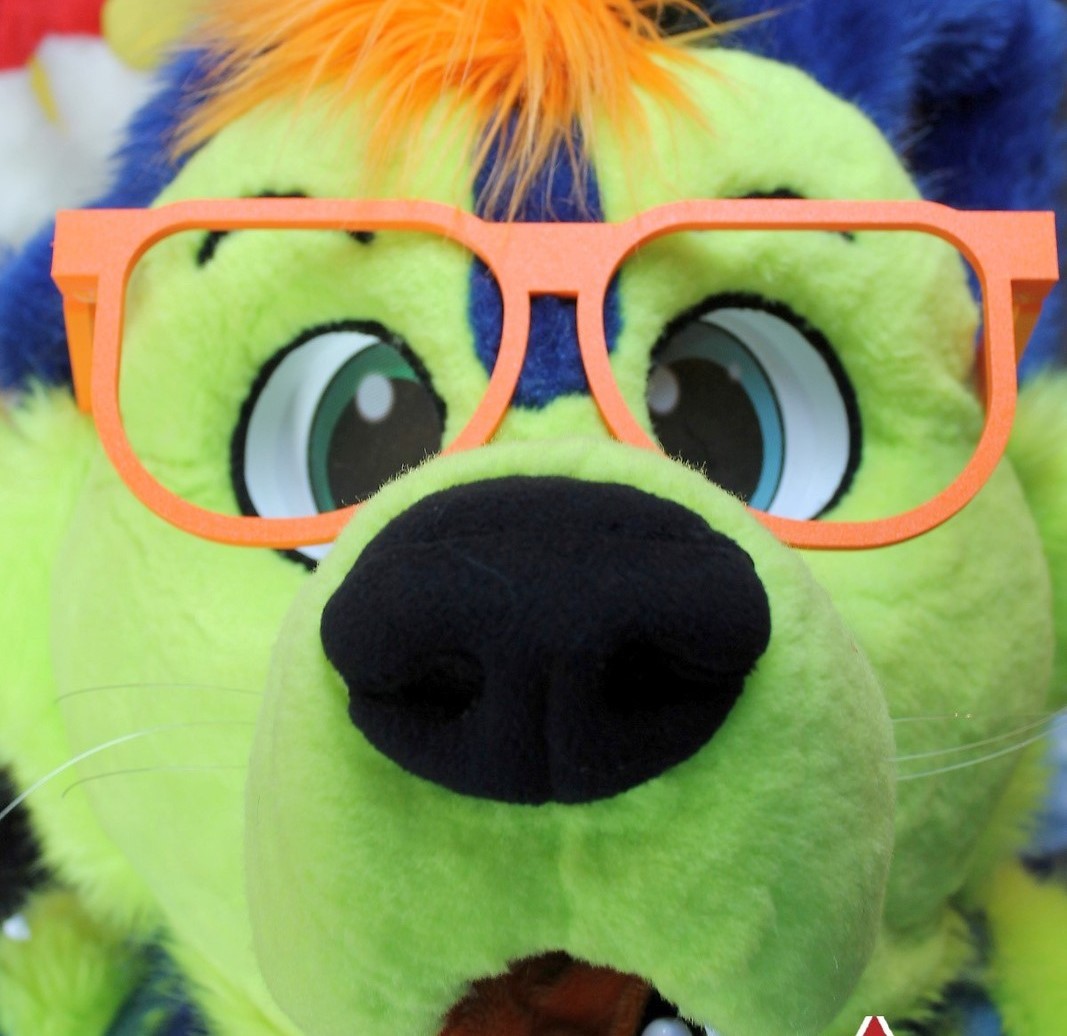 GSY Fursuits 🐾🪡🇨🇦 tweet media