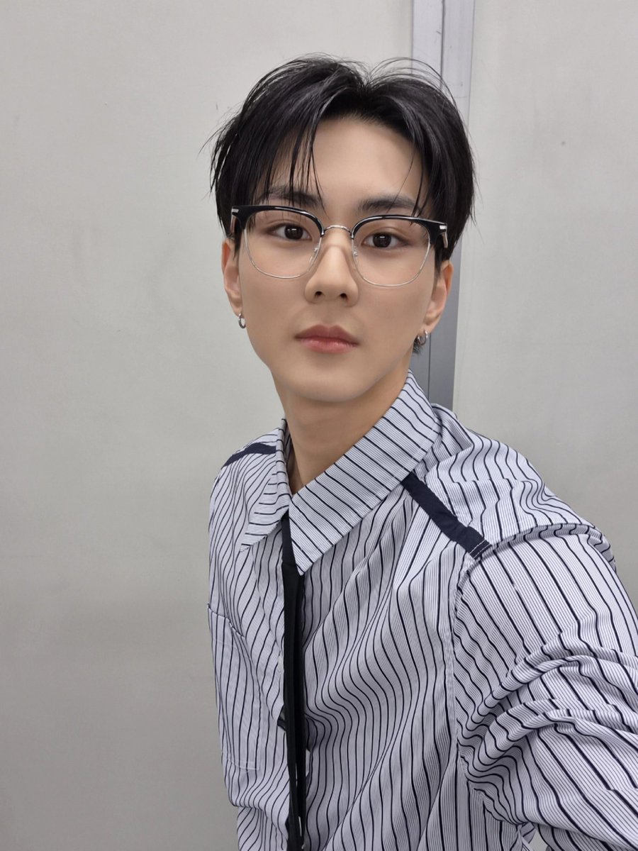 JUNGWON WEVERSE UPDATE 🌟

🐈: 😴

#ENHYPEN #JUNGWON