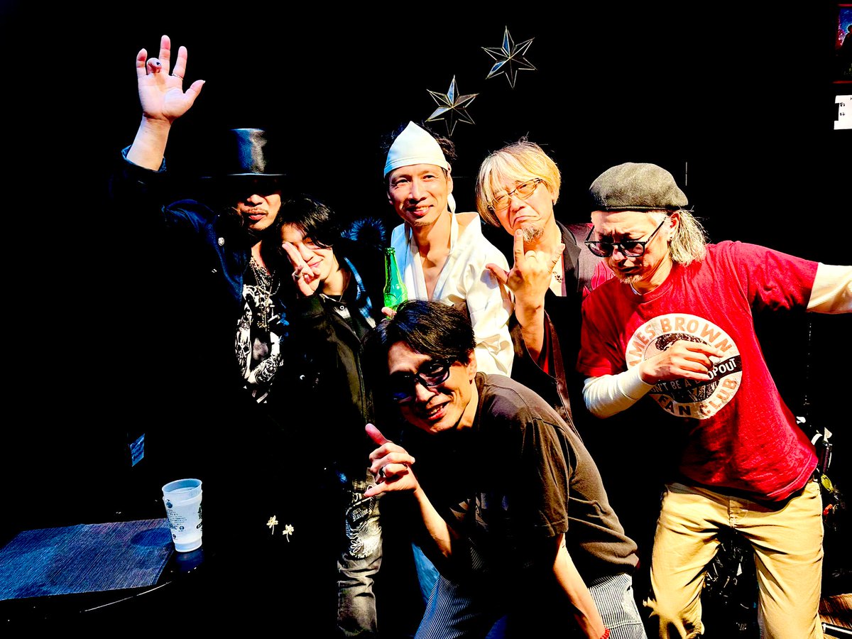 LIVE BAR くじら号 tweet media