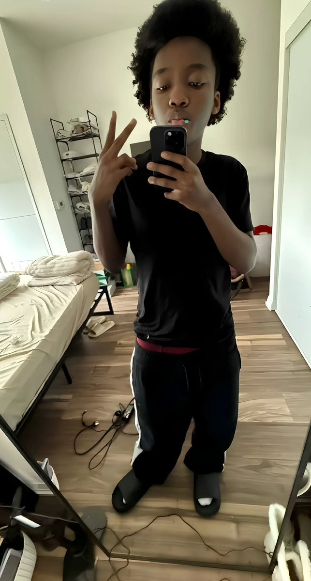 Malone.💨🧸 tweet media