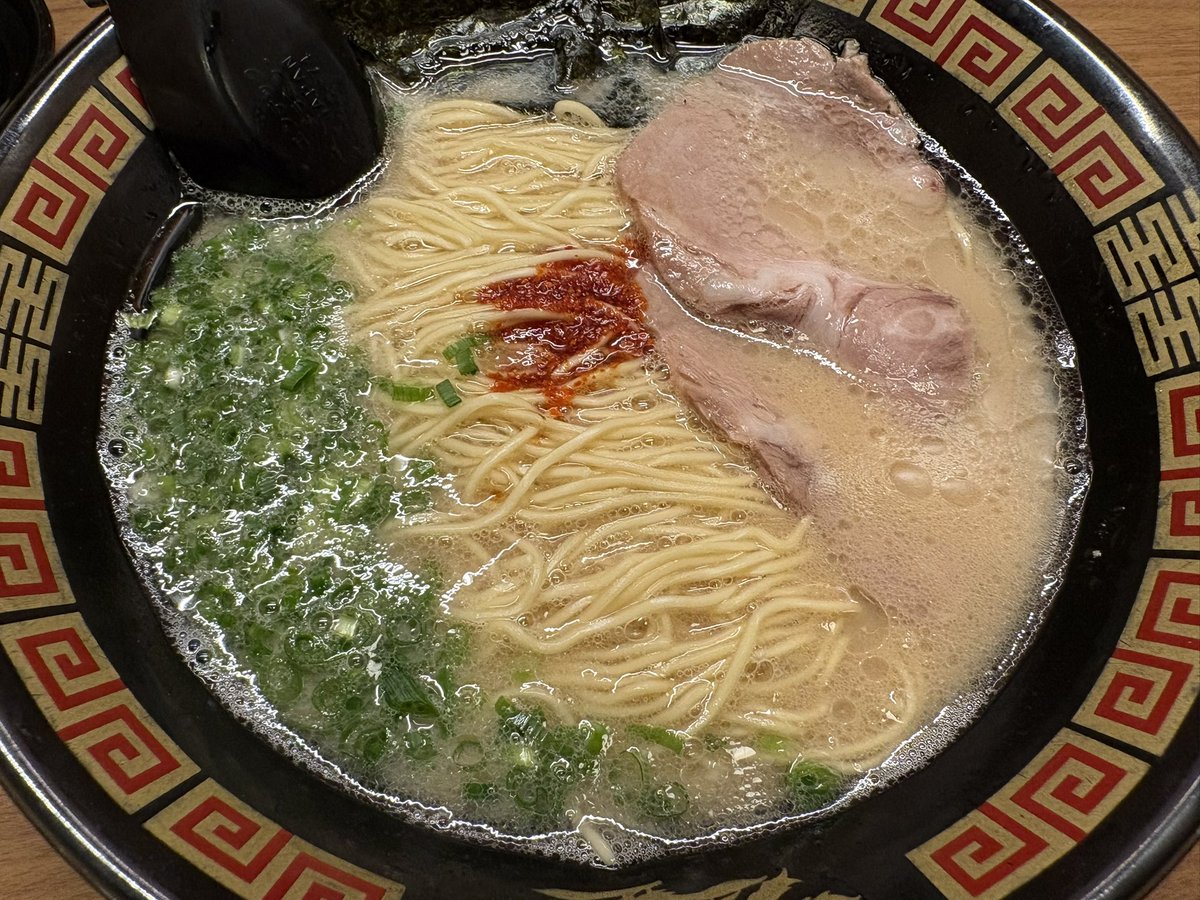 羽無エラー（aka パンダ人形） tweet media