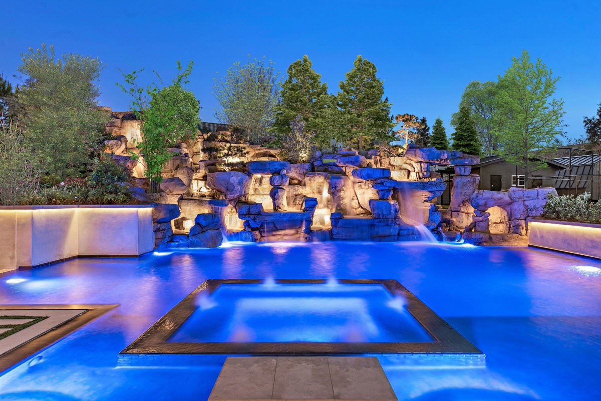 ProscapesOC's tweet image. We don't just build pools—we upgrade your daily life. 😍🦩✨

Tap the link in our bio to learn more and get a quote.

#CalimingoPools #LuxuryBackyard #LuxuryPool #OutdoorLiving #ResortStyleLiving #CustomPool #BackyardOasis