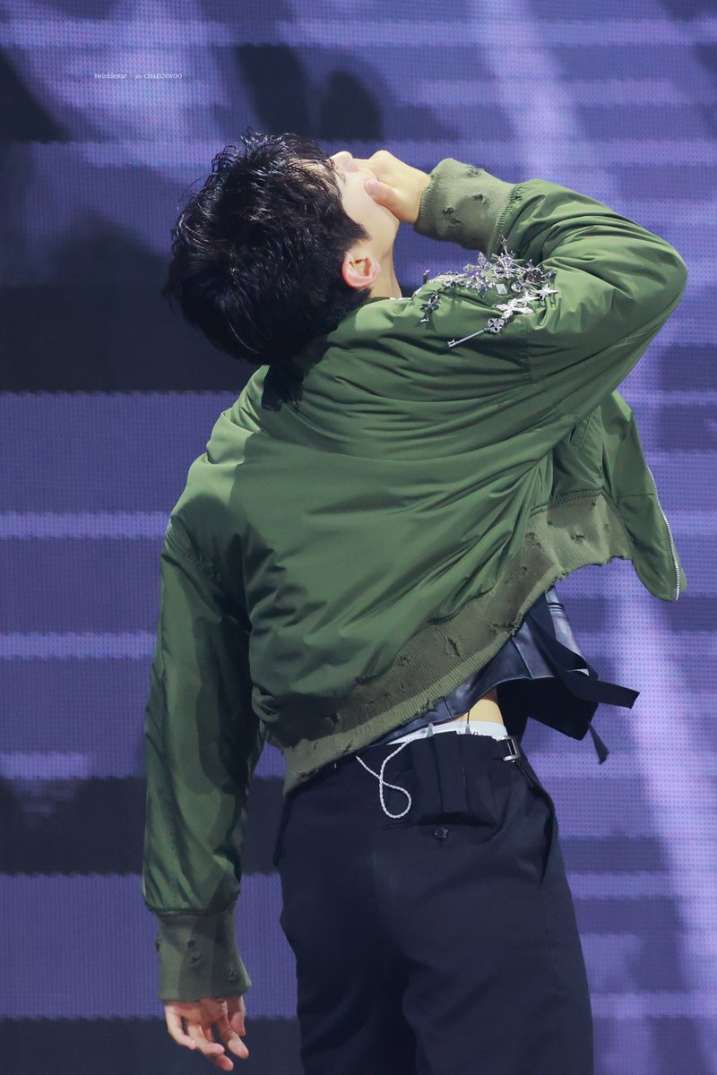 𝐭𝐰𝐢𝐧𝐤𝐥𝐞𝐬𝐭𝐚𝐫 tweet media