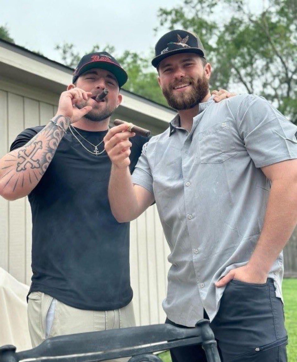 ULTRA Grizzly Biker DAD tweet media