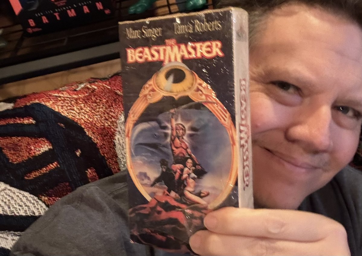 Jarrod Alberich, The Yard Sale Artist™️🦚 tweet media