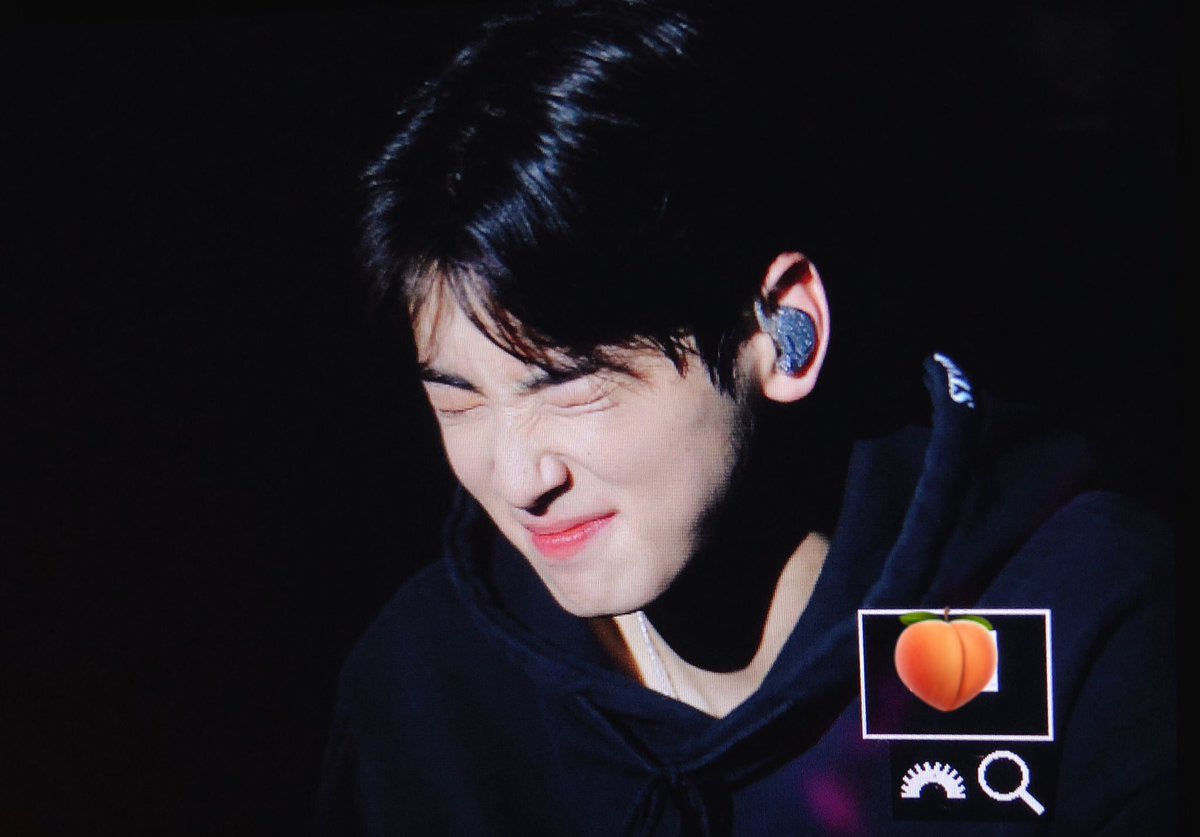 ai4wah's tweet photo. happy birthday to my woo 💗
I promise I will always be by your side forever:>> cant believe my baby turning 29 😭😭❤️‍🩹
#차은우 #CHAEUNWOO 
#HAPPYBIRTHDAYCHAEUNWOO https://t.co/pBpWNxBsJ1