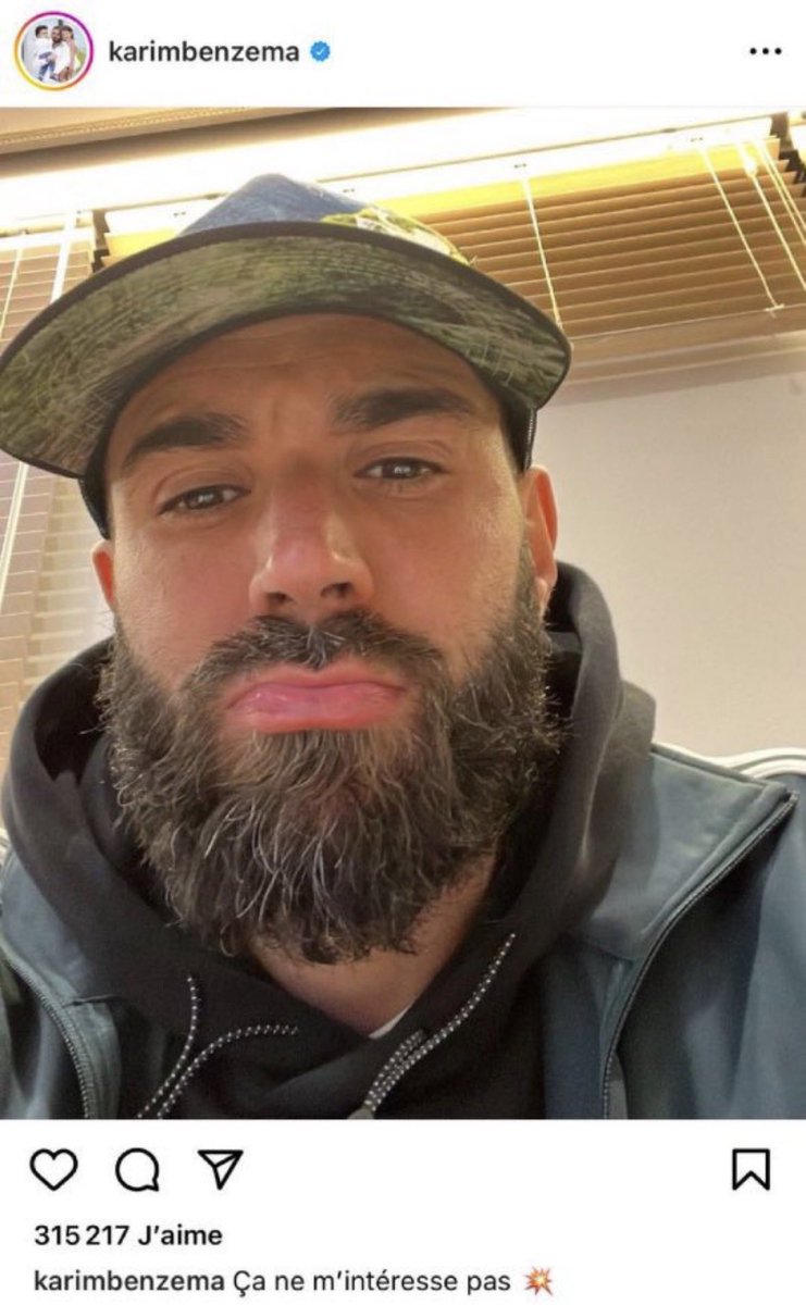 WHOITSMINA tweet media