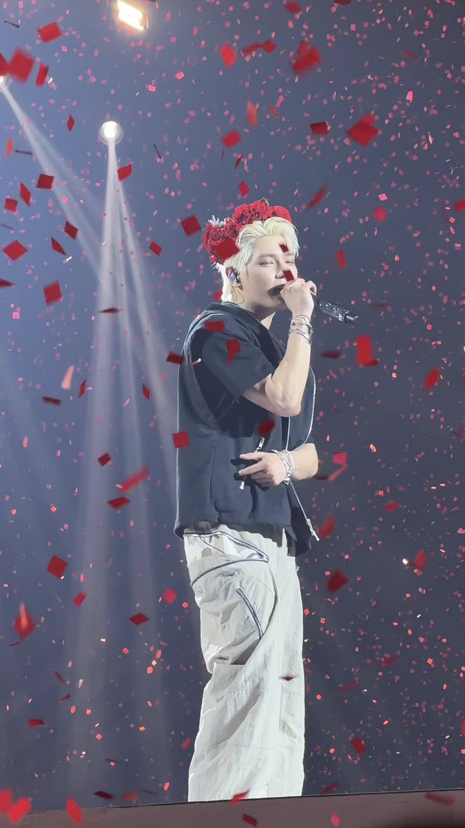 ℐഒℐഒ tweet media