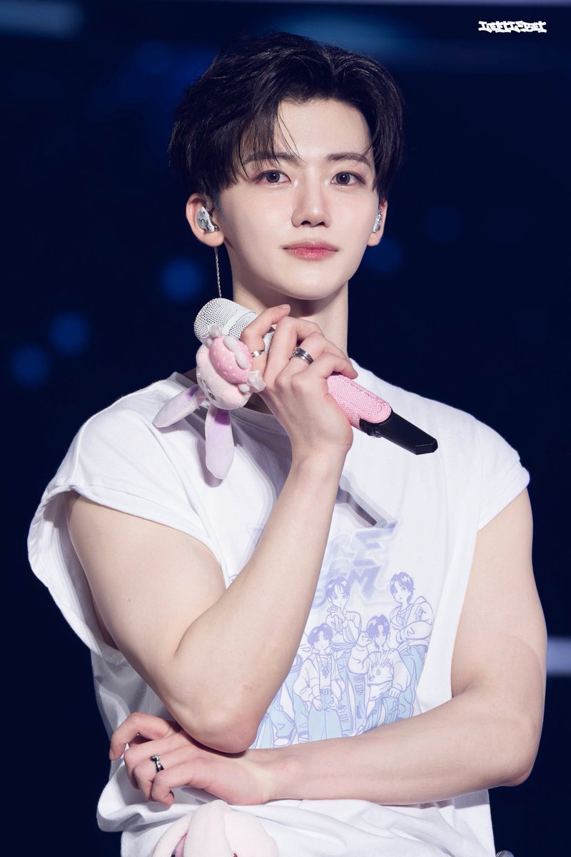 𝙇𝙞𝙩𝙩𝙡𝙚 𝘽𝙞𝙩. tweet media