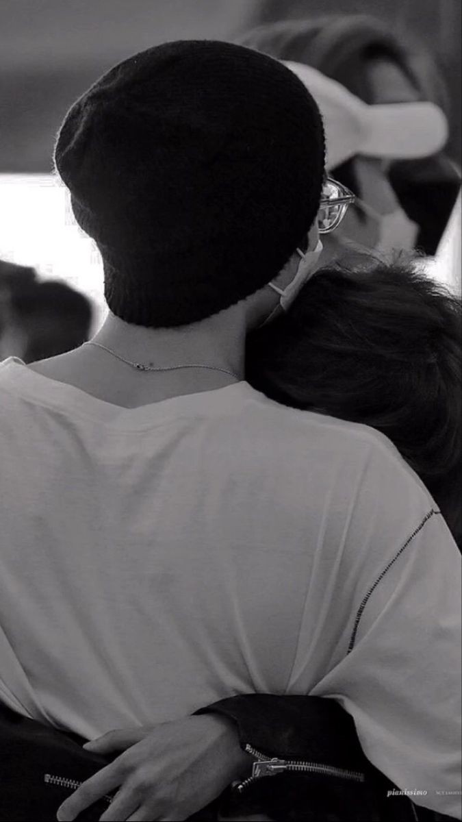 — slev tweet media