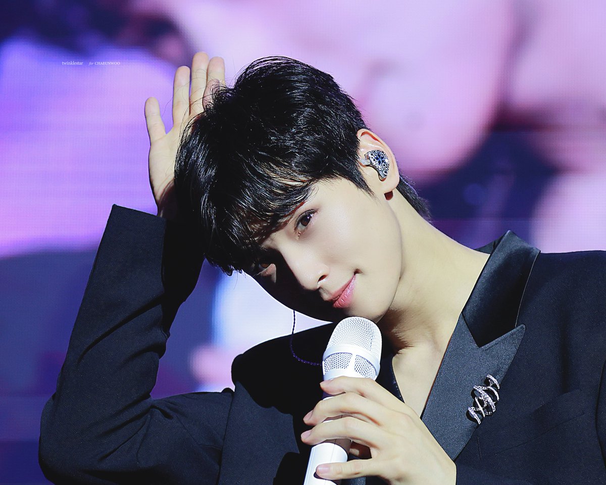 𝐭𝐰𝐢𝐧𝐤𝐥𝐞𝐬𝐭𝐚𝐫 tweet media