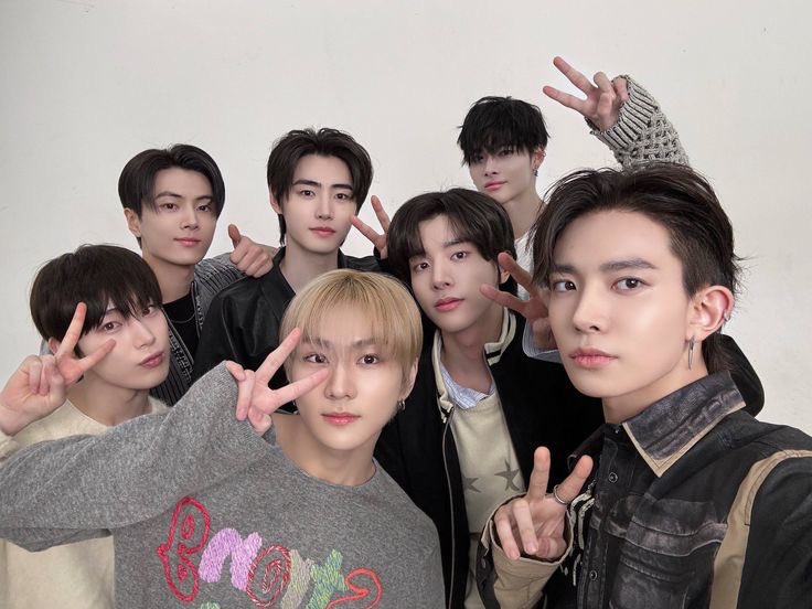 acabou o mutirão das tags e quero agradecer a todos que participaram, vocês fizeram diferença, mostraram que cada esforço conta e que nossa união é capaz de mover muitas coisas. obrigada, vocês são incríveis!

#BringHeeseungBackToENHYPEN
#ENGENES_MADE_ENHYPEN_7