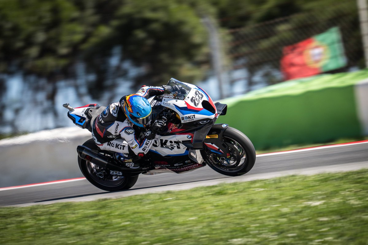 🥉 | Corrida 2 - P3

Como não há duas sem três, mais um pódio para o Falcão. Hoje foi um bocado mais complicado mas garantimos o Pódio. 

RUMO Á VITÓRIA!

#SBKnaSportTV