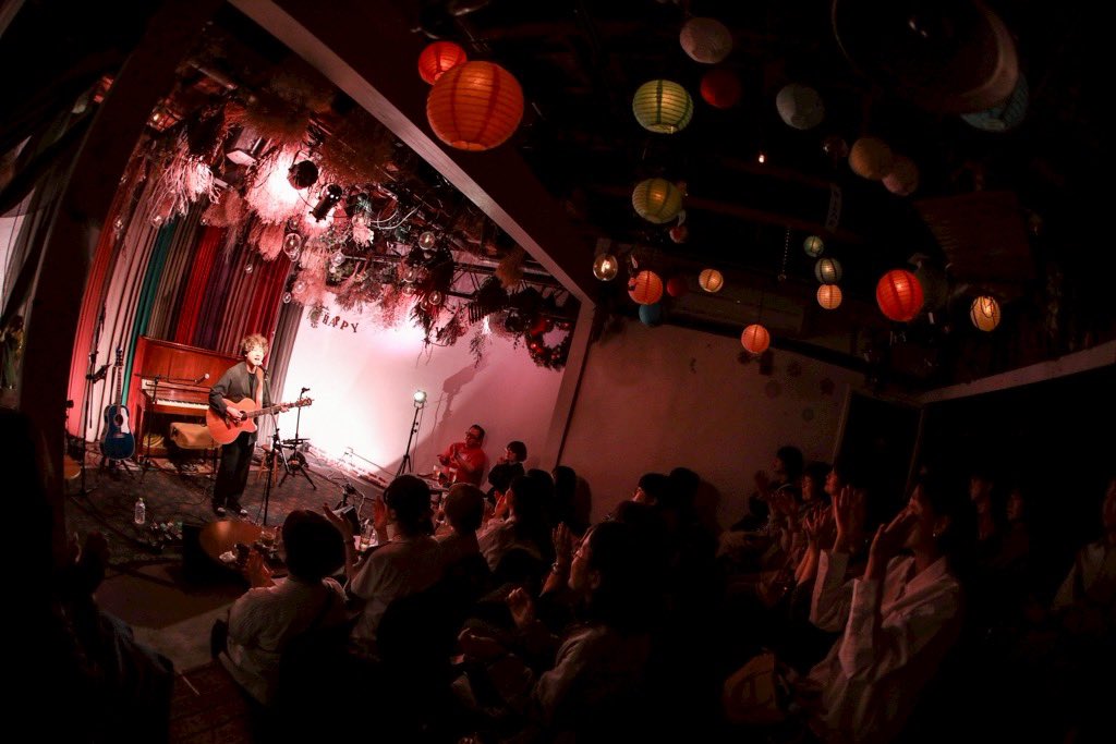 市川セカイ×アキヤマヒロキ
共鳴tour FINAL
板橋ファイト！

ご来場、配信ありがとうございました！
5日間、一緒に音を鳴らしてくれたアキヤマヒロキにリスペクトと感謝を。

幸せな日々やったなぁ。

それを目撃してくれた皆様にはLOVEを。

ありがとうございました！

photo by <a href="/himawari6023/">Mami Naito</a>