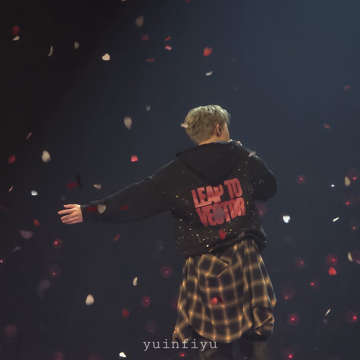 yuinfiyu's tweet photo. 오늘 너무 이뻤어

#김성규 #LV4 #막콘 https://t.co/bWak5JZU6d