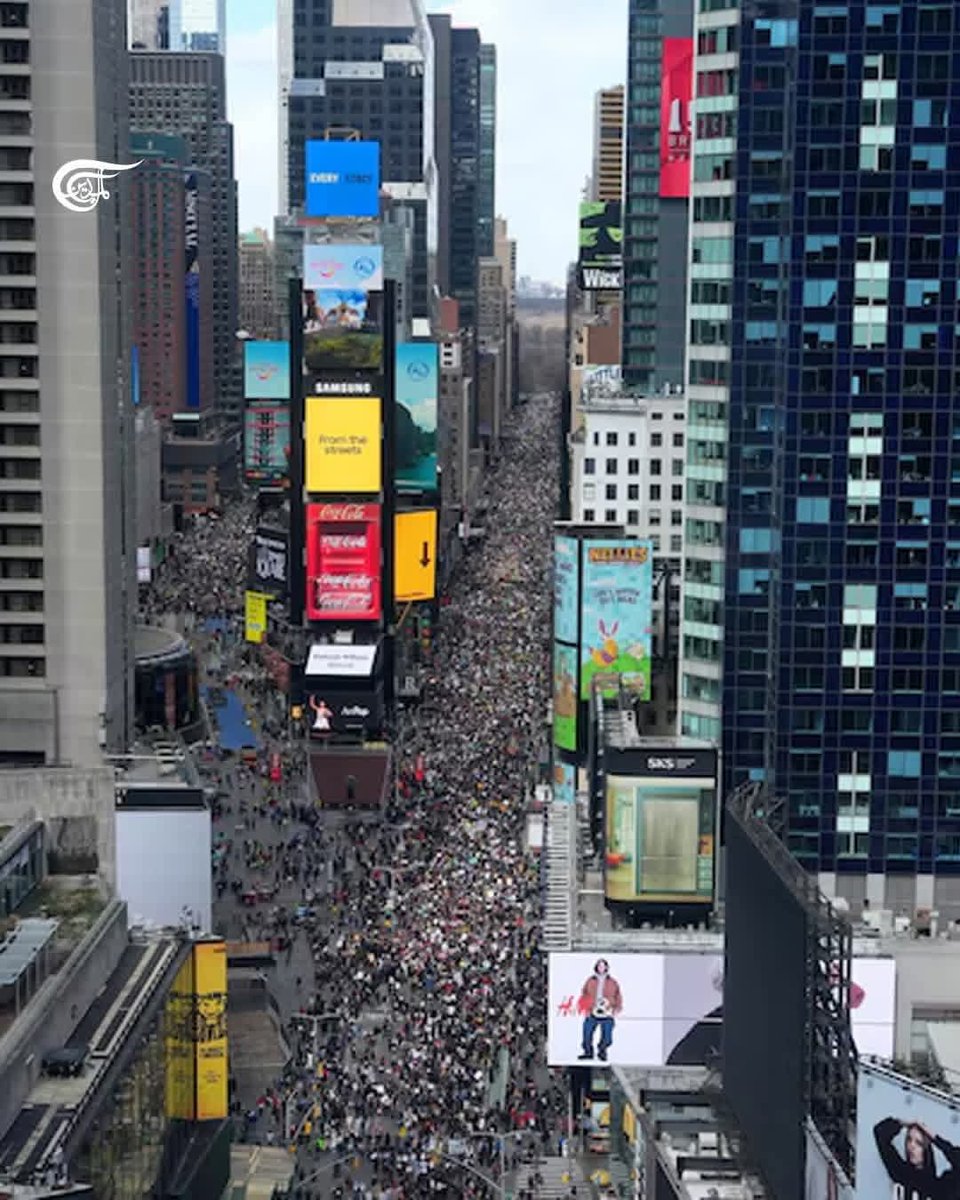 JesusRGonz60142's tweet photo. El "No Kings" contra #Trump moviliza a millones de personas en Estados Unidos.
#TrumpEpsteinCoverup
#TrumpPedófilo
#TrumpCorruption
#TrumpCannibalized
#Trumposo
#TrumpGenocida
#EEUUPeligroHumanidad https://t.co/1ooXfnHqgf
