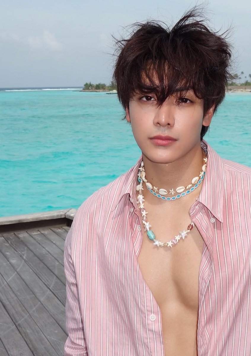 Love꙳❅ tweet media