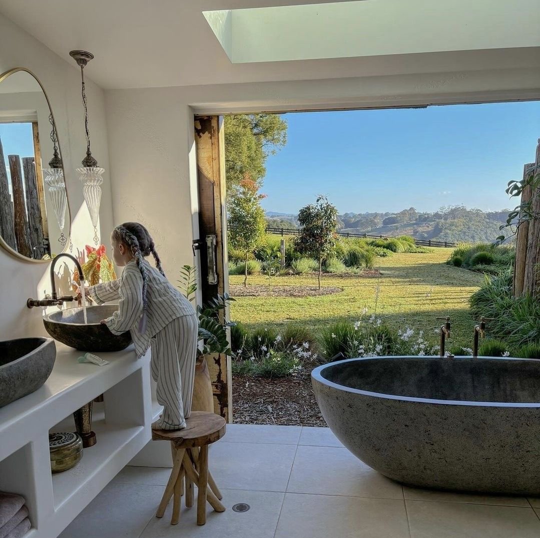 𝒞𝓁𝒶𝓈𝓈𝓎 tweet media