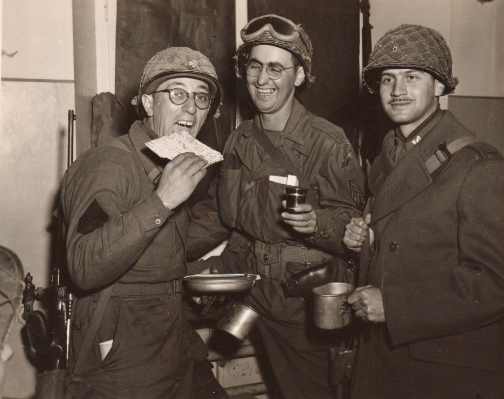 Jewish History Status tweet media