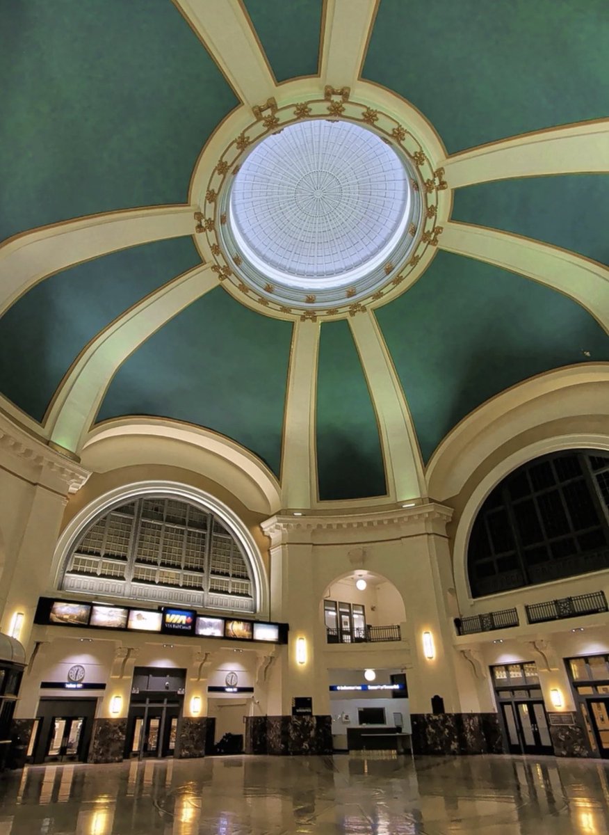 Emily Farina tweet media