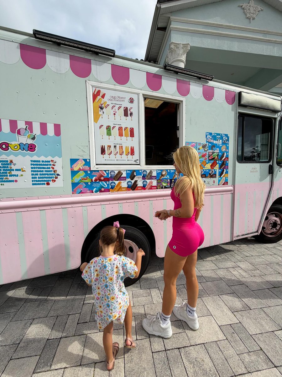 Hanna 🖤 tweet media