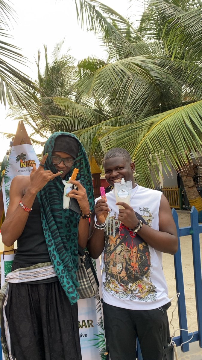 LEAVE ME AL0NE tweet media