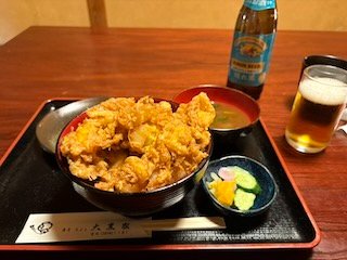 BaNexco3's tweet photo. アクアリウムバス行く前に #大黒家 でかき揚げ丼＋瓶ビール🍺
今月末で閉店なのでお邪魔できてよかった

お迎えは…#カブトガニ https://t.co/WTdElJ2kXc