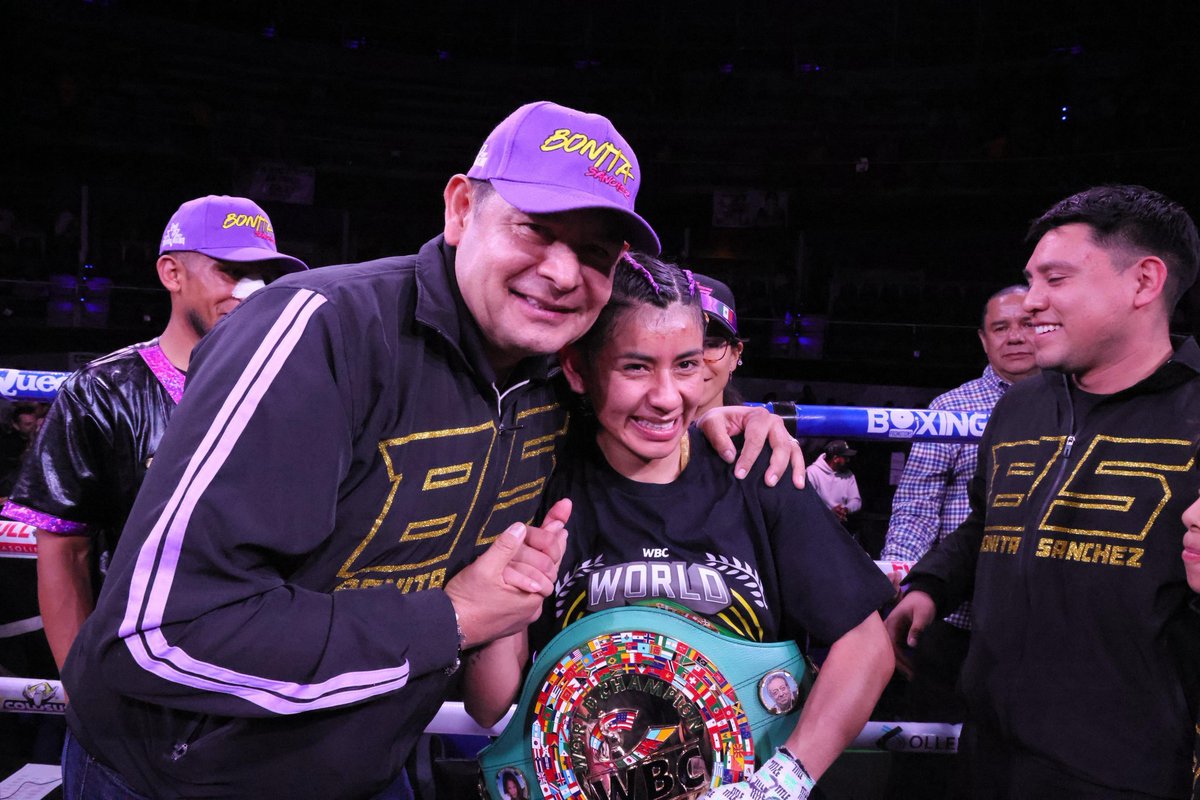 El Bot que opina tweet media