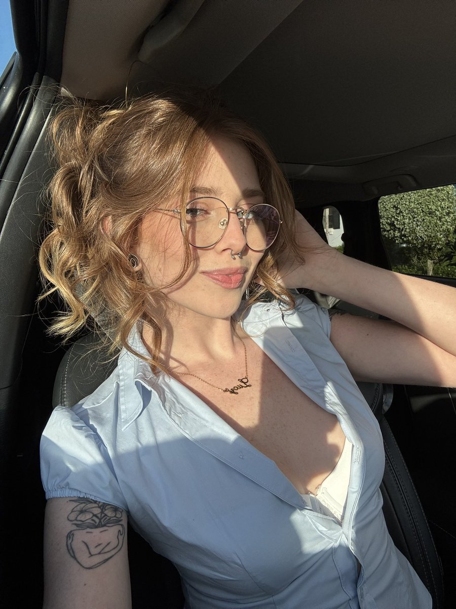 The name is : tweet media