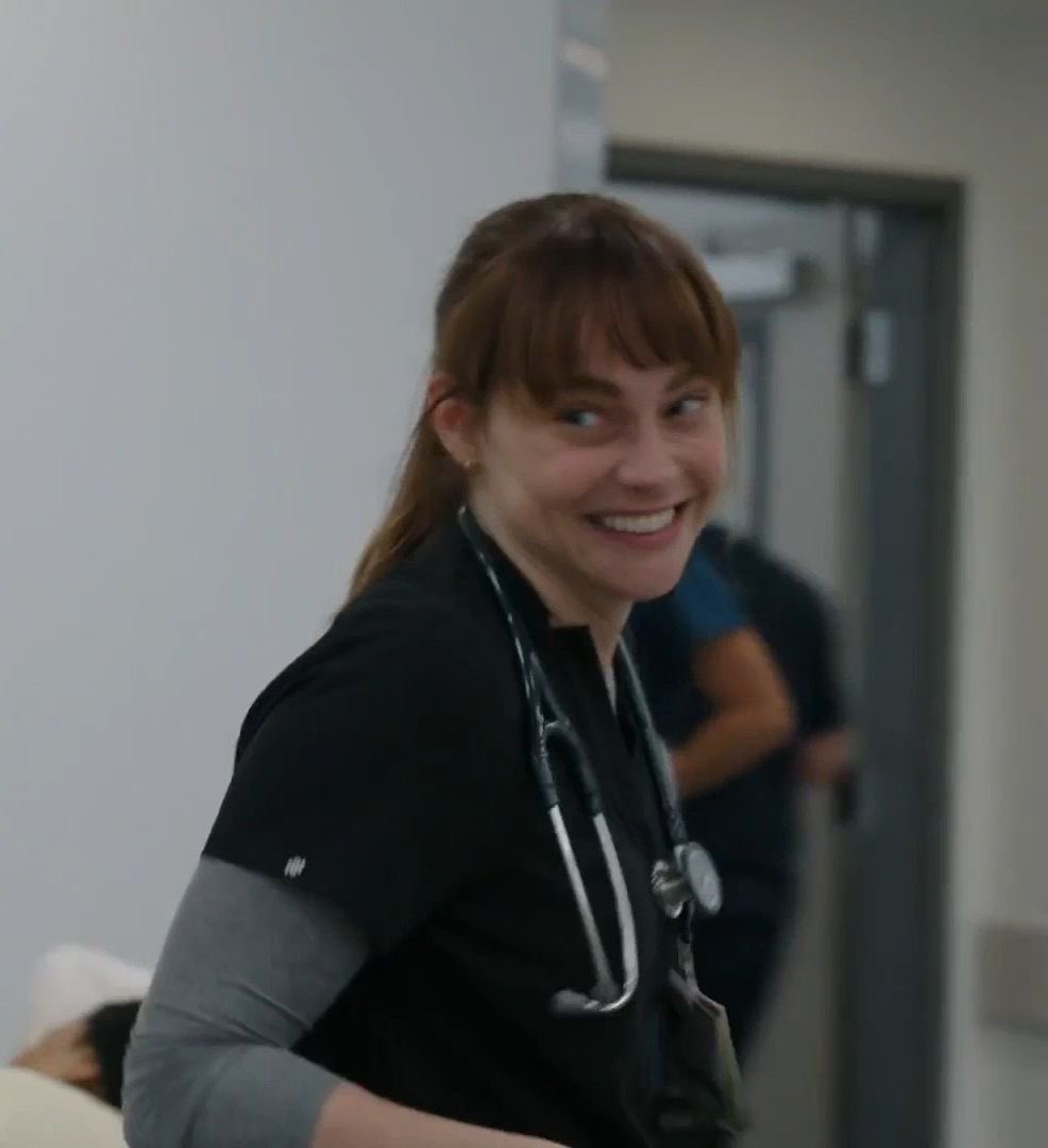 𝜗𝜚 ollie 🦢 tweet media