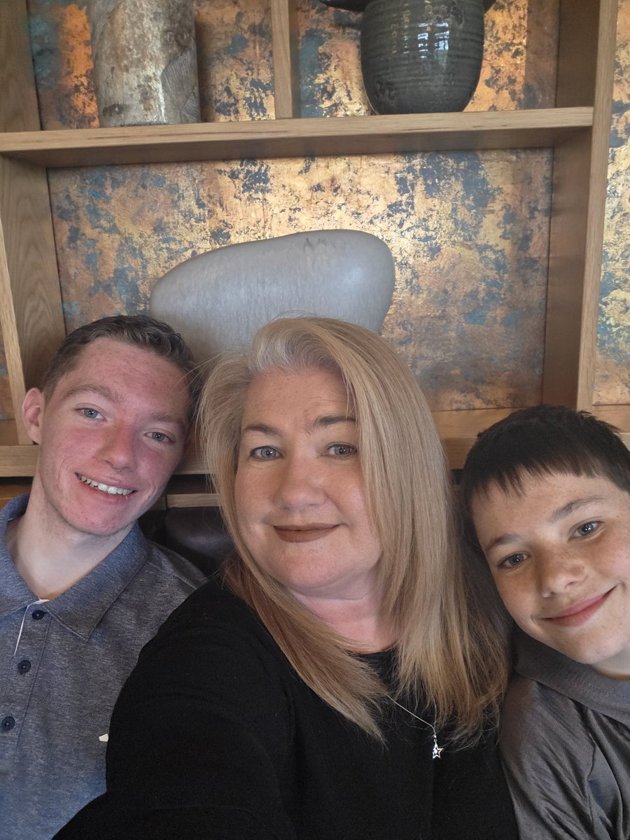 Zoe Roberts 🎀🍹☀️🏴 tweet media