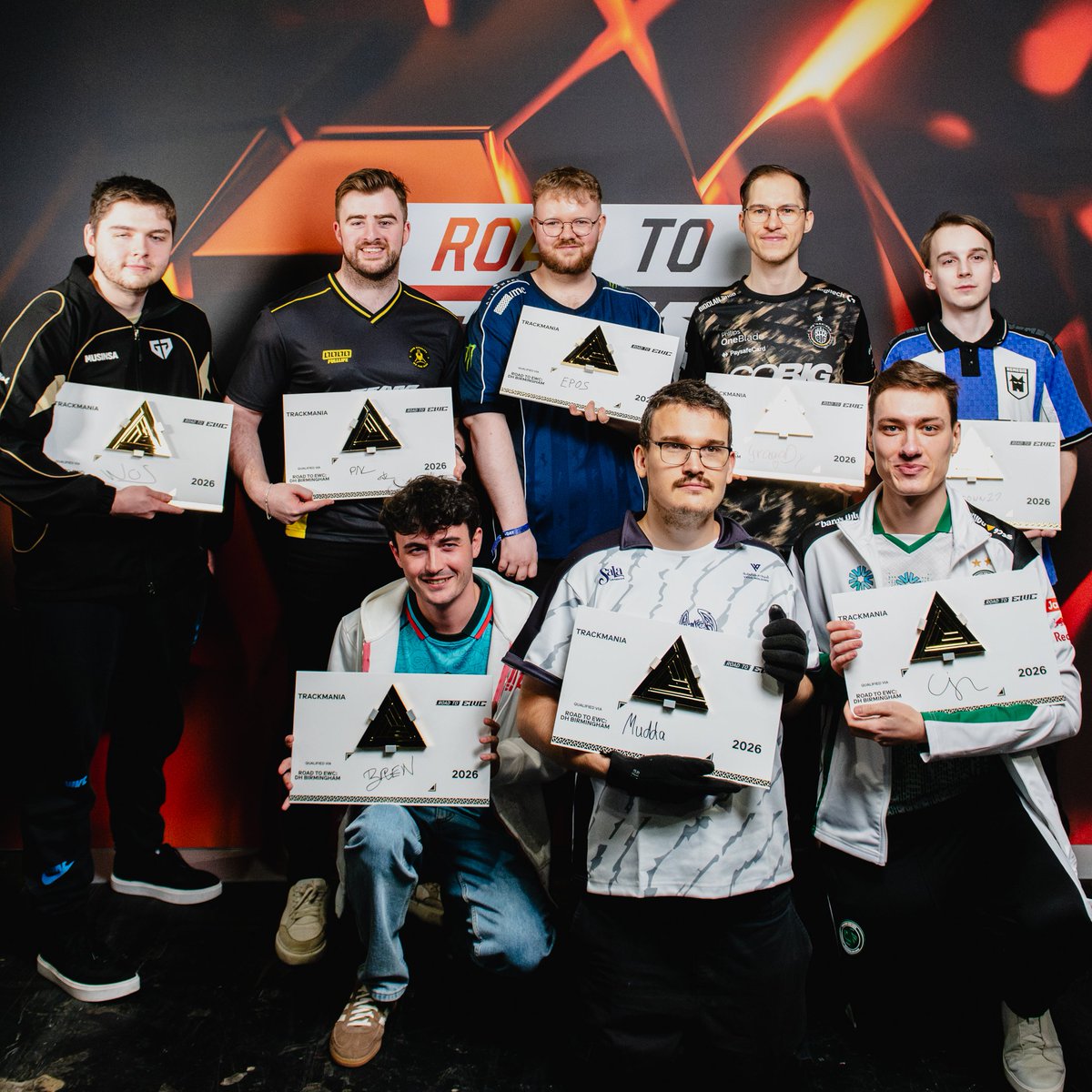 EWC Extra tweet media