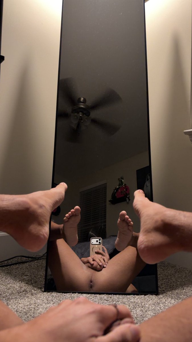 evannmj's tweet photo. who wants to come stretch me out😈 https://t.co/9511Lgpjbt