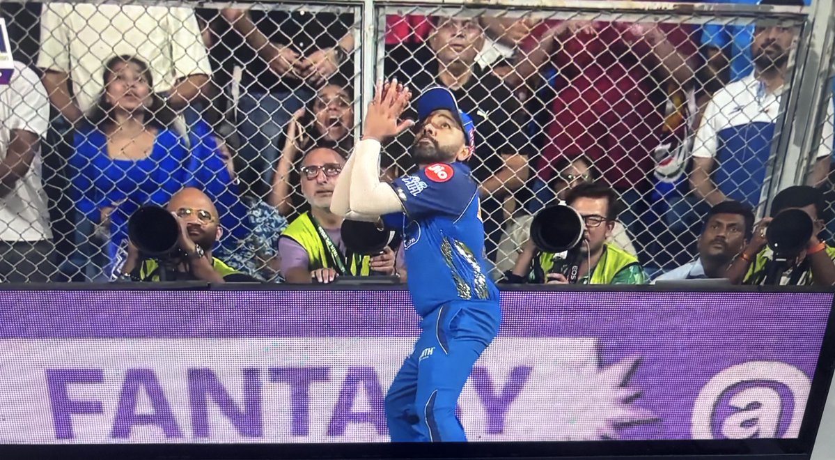 I.P.S🏌️ tweet media