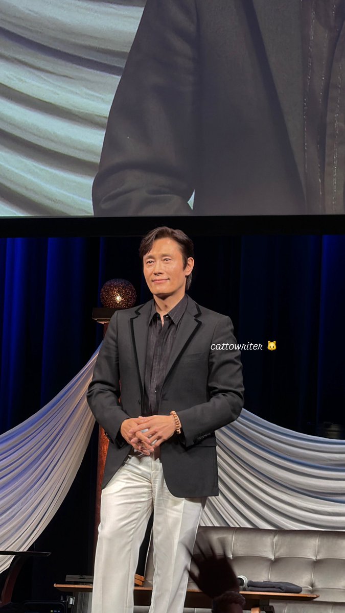 cattowriter🐱 tweet media