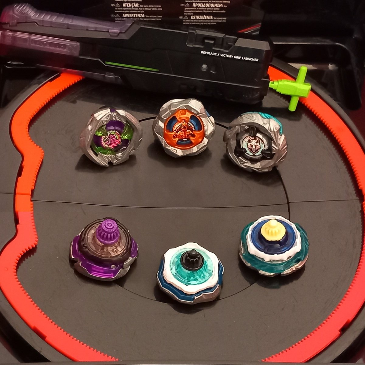 Teliyanus's tweet photo. Put together my very first Beyblade Deck:

Sterling Wolf 9-60 FB
Rock Golem 6-60 W
Saber Samurai 3-60 L https://t.co/An4cqGQ2ss