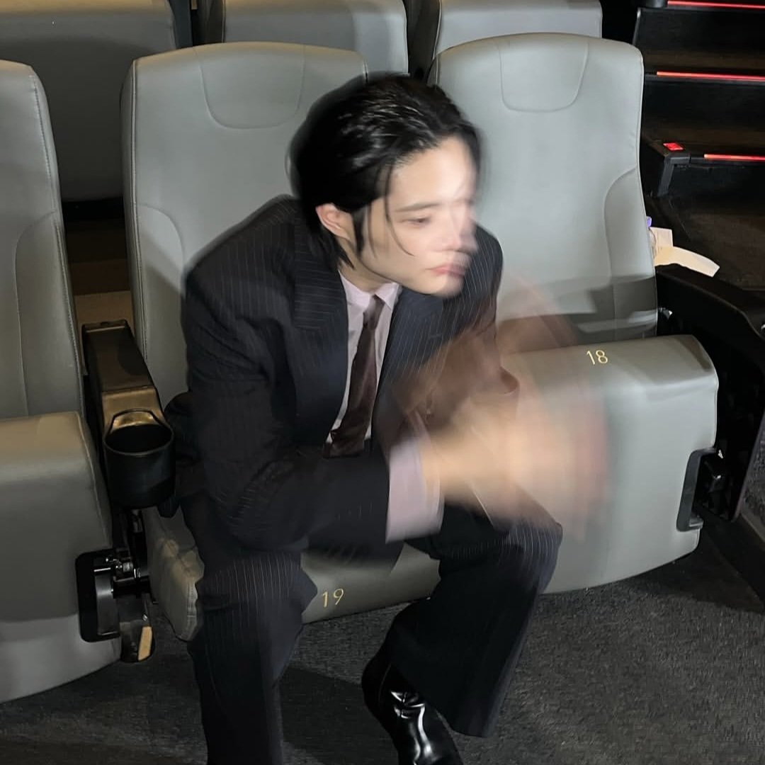 Jongwon. tweet media