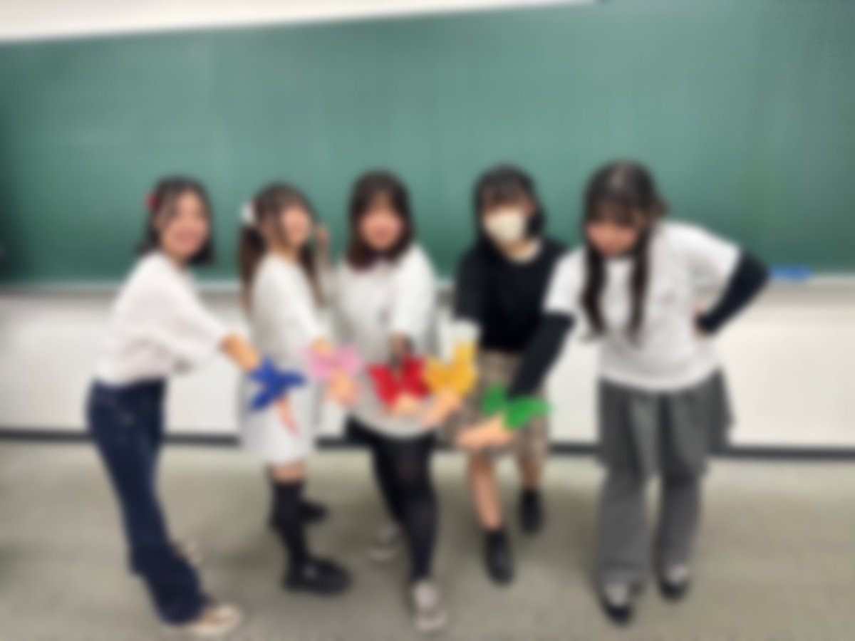 hellokenofrits's tweet photo. EVE祭セトリ(敬称略)
1. 世界一HAPPYな女の子(°C-ute)
2. 低温火傷(つばきファクトリー)
3. 伊達じゃないよ うちの人生は(Juice=Juice)
4. 都営大江戸線の六本木駅で抱きしめて(CHICA# TETSU) https://t.co/mCZT535pUx