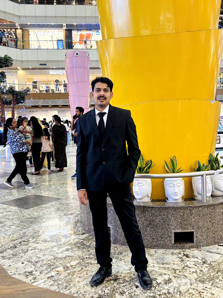 गन्नु झा(गोबर गणेश) tweet media