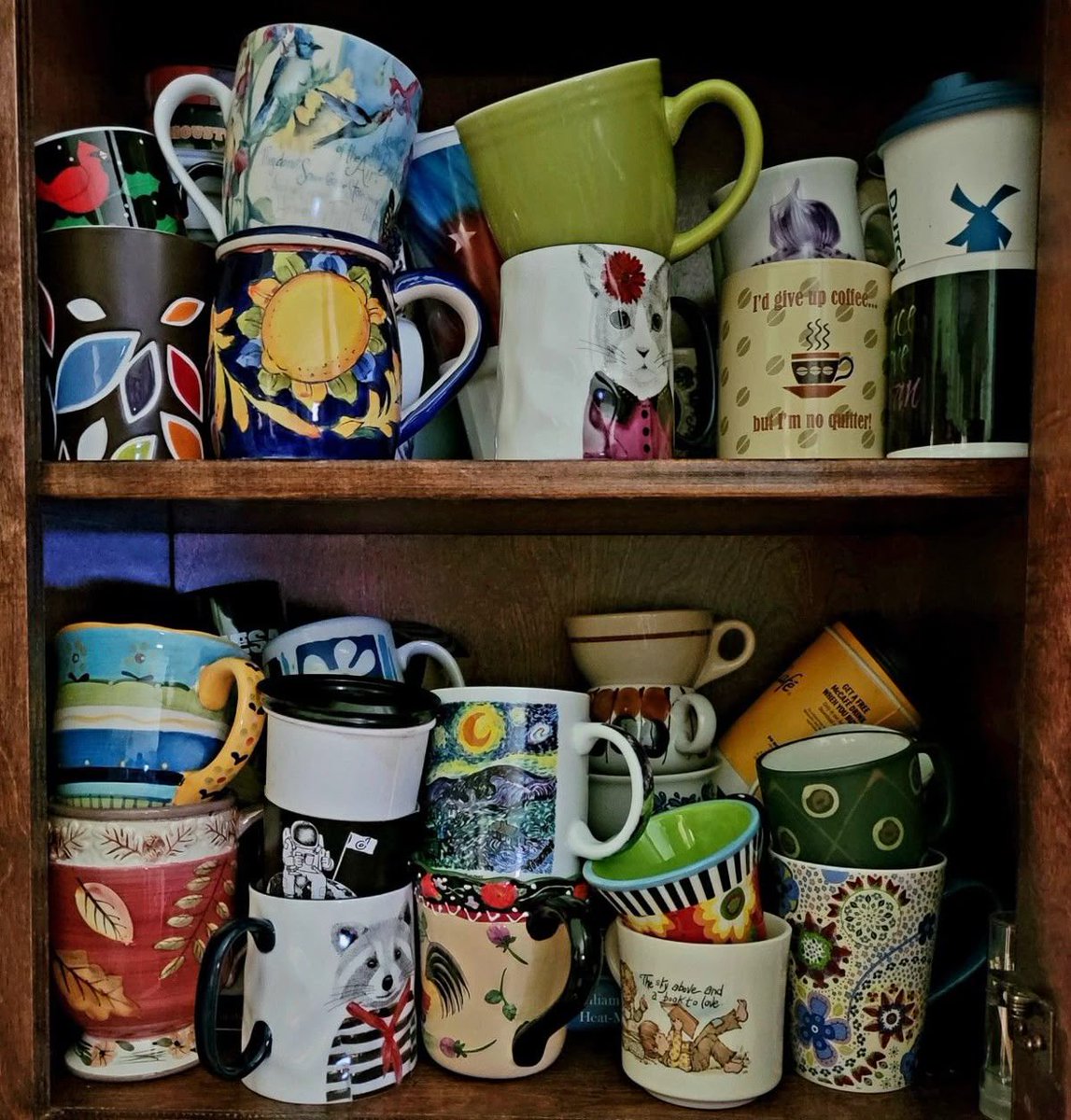 EdiePeasie's tweet photo. Lots of antiquing......lots of fun! 😁 https://t.co/jolJEtGkRy