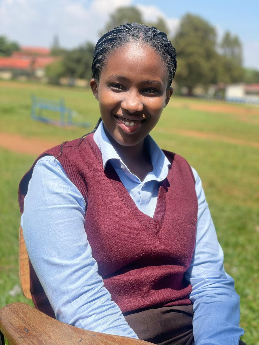 ESEZA📚 tweet media