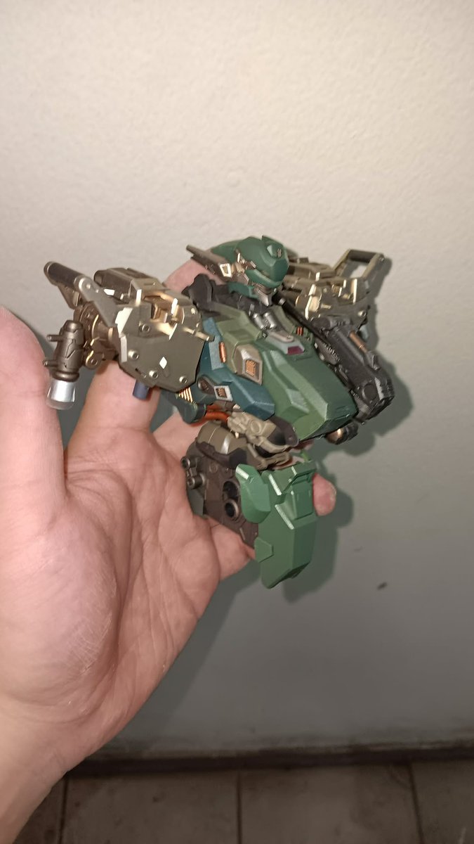 Raynor - I make stuff, probably tweet media