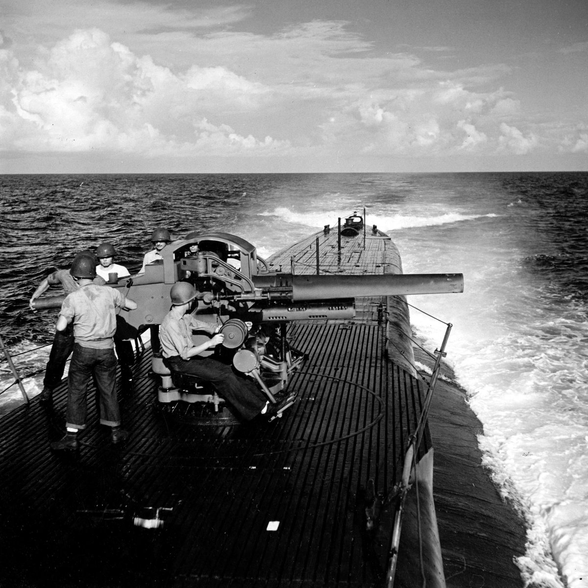 🇺🇸𝗢𝗹𝗱 𝗦𝘂𝗯𝗺𝗮𝗿𝗶𝗻𝗲𝗿⚓️ tweet media