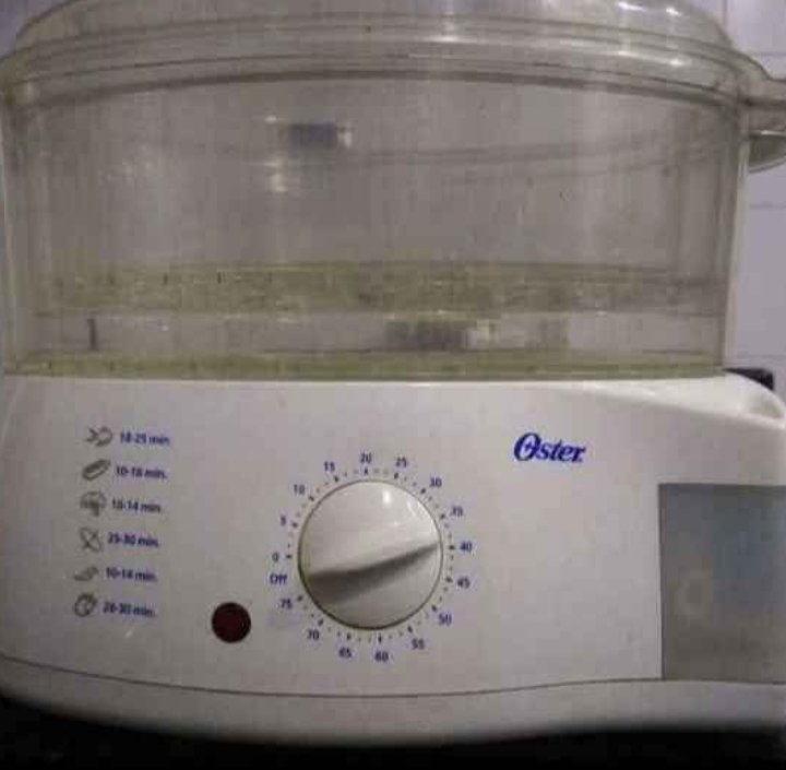 Janya75's tweet photo. Amigos, en venta URGENTE. ⬇️🆘

Vaporera OSTER. Casi nueva. 15$.

Guaya de seguridad para Laptop. Nueva. 5$.

0412 2964710. Valencia. Gracias https://t.co/Nh4TyZsHI8