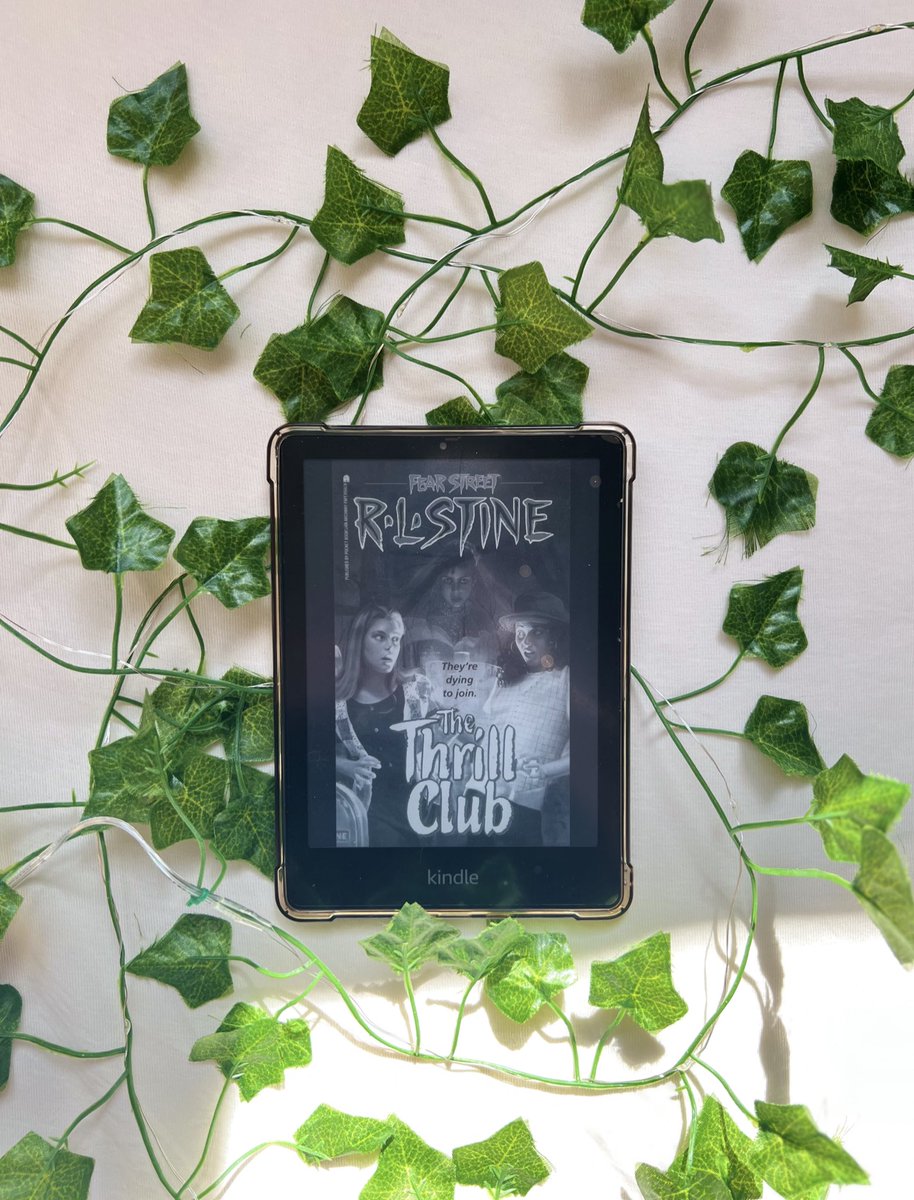 nina 📖 tweet media